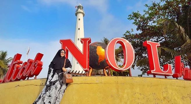 Titik nol di pantai Anyer